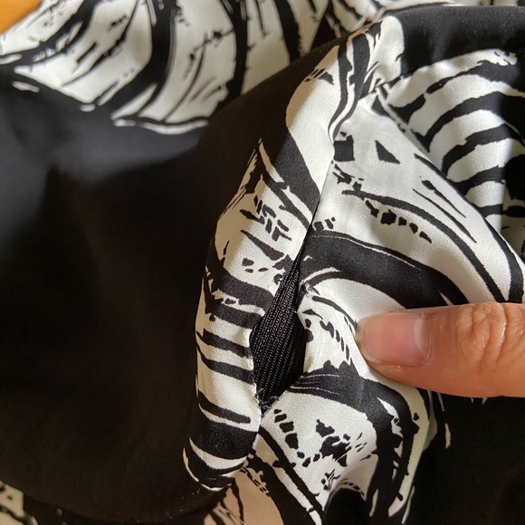 2 for $30 🥥 Zara cute wrap mini skirt - Picture 5 of 7